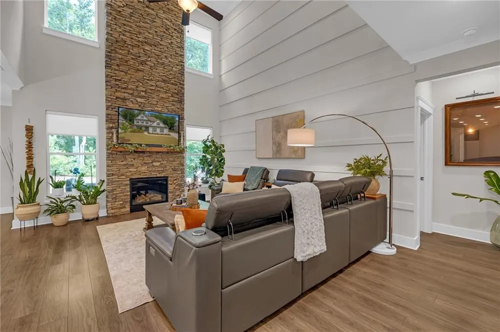 5332 Summer Oak Lane Buford, GA 30518
