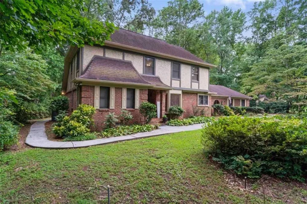 2645 Creek Indian Trail Jonesboro, GA 30236