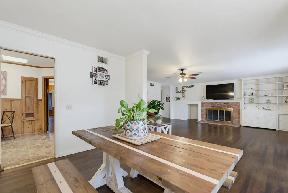 360 S 11th Avenue Munday, TX 76371