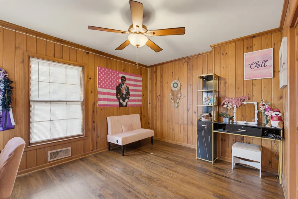 360 S 11th Avenue Munday, TX 76371