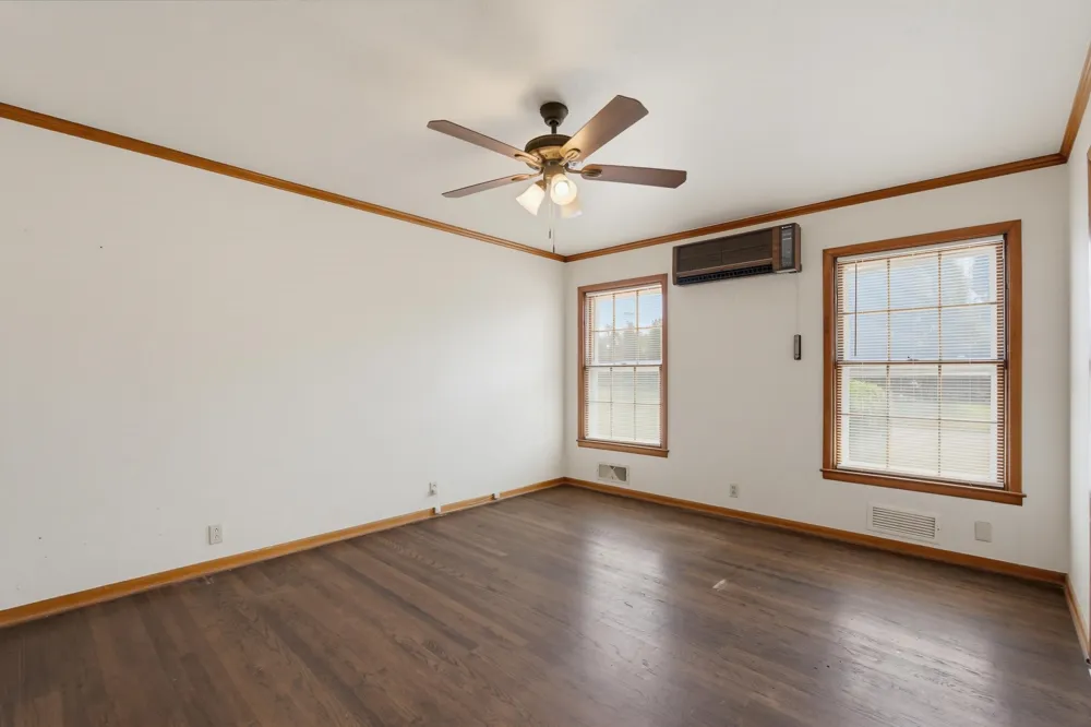 360 S 11th Avenue Munday, TX 76371