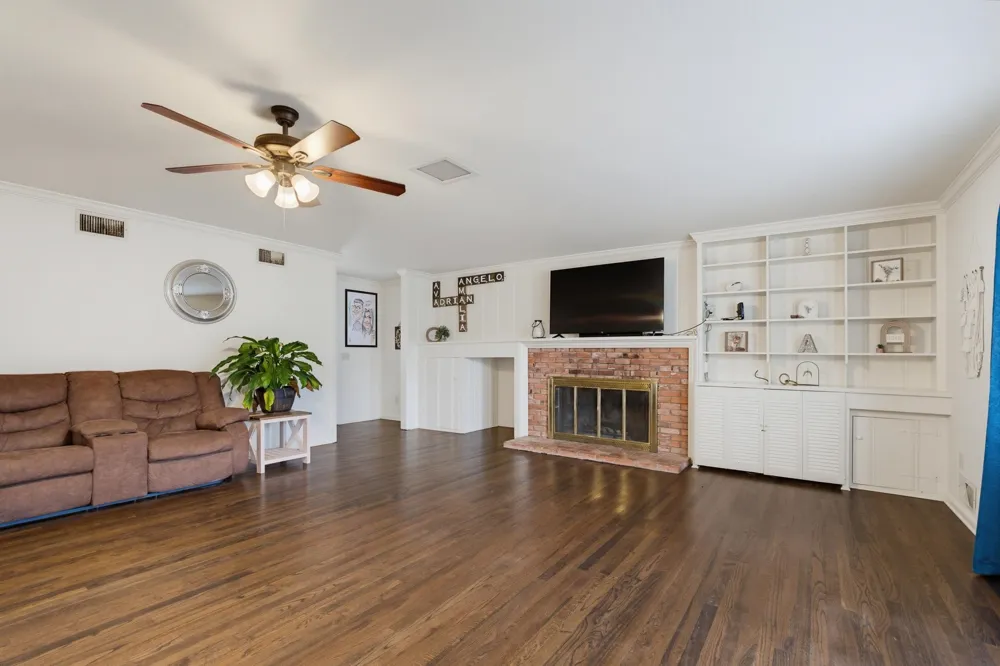 360 S 11th Avenue Munday, TX 76371