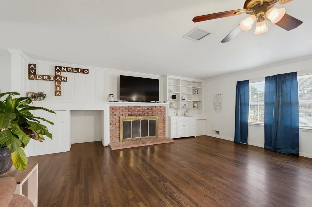 360 S 11th Avenue Munday, TX 76371