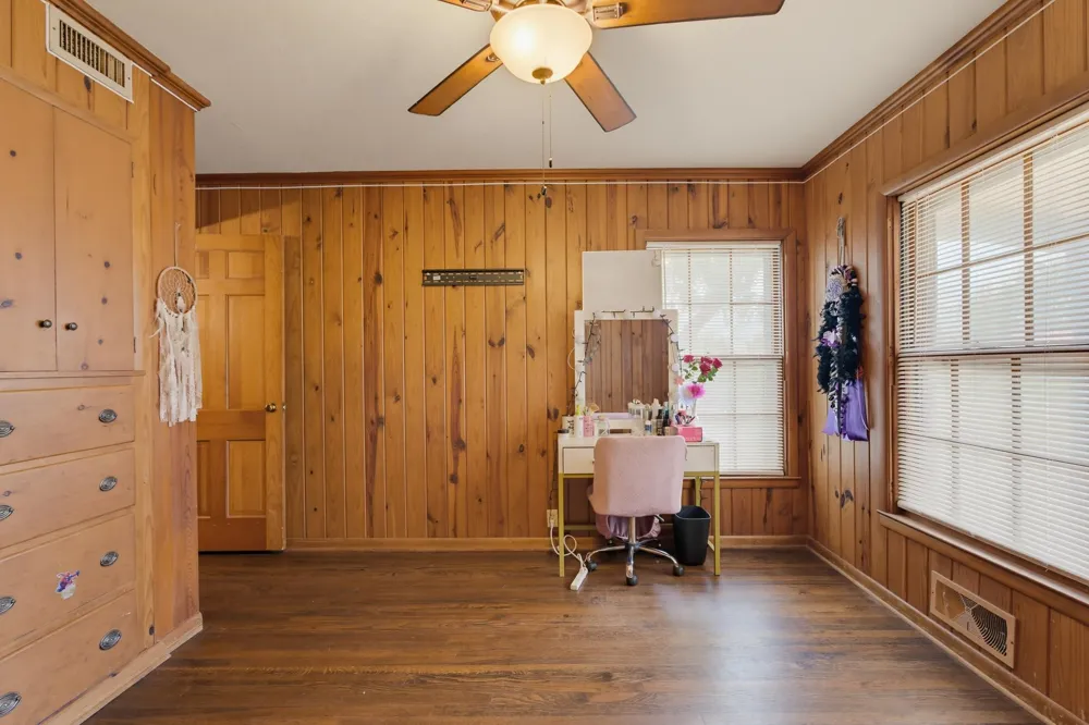360 S 11th Avenue Munday, TX 76371
