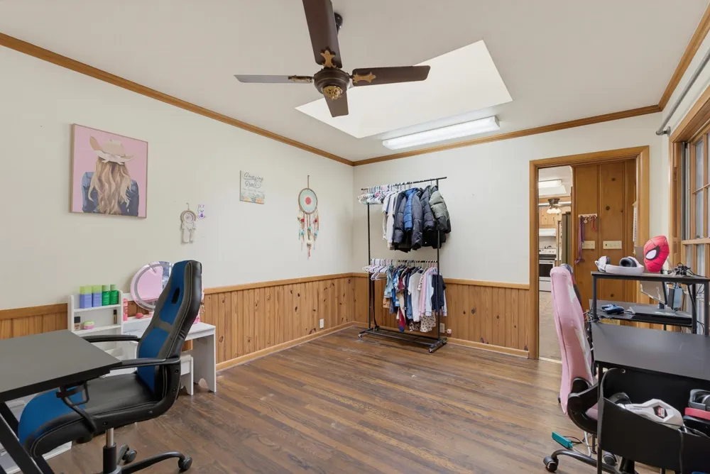 360 S 11th Avenue Munday, TX 76371