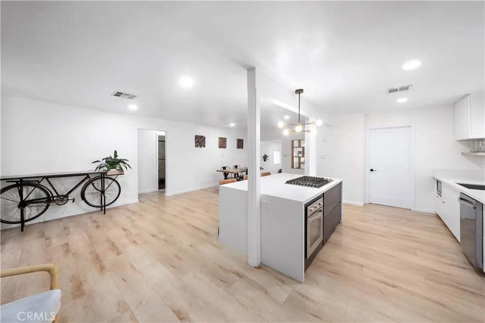 556 E. El Morado Court Ontario, CA 91764