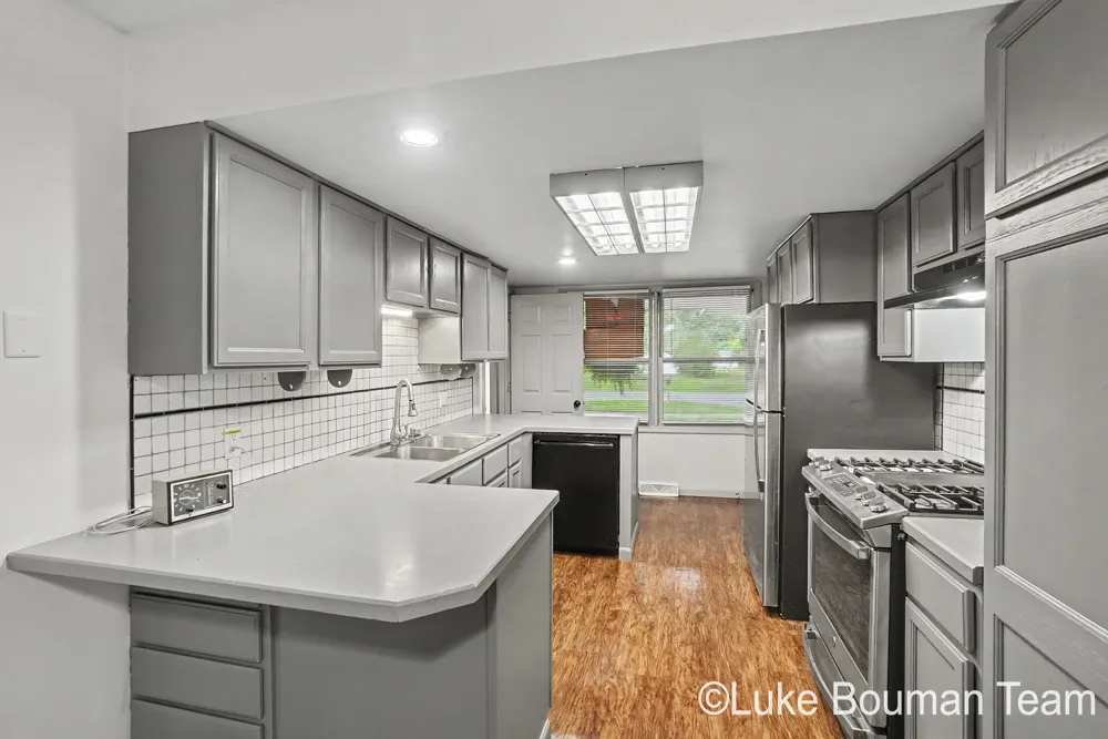 279 Aniline Avenue Holland, MI 49424