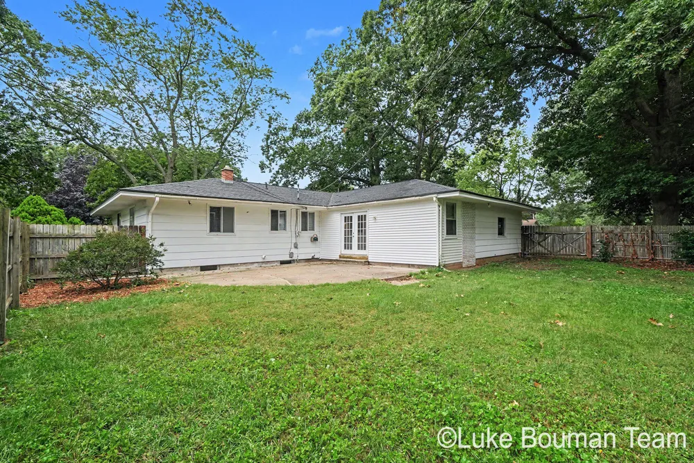 279 Aniline Avenue Holland, MI 49424