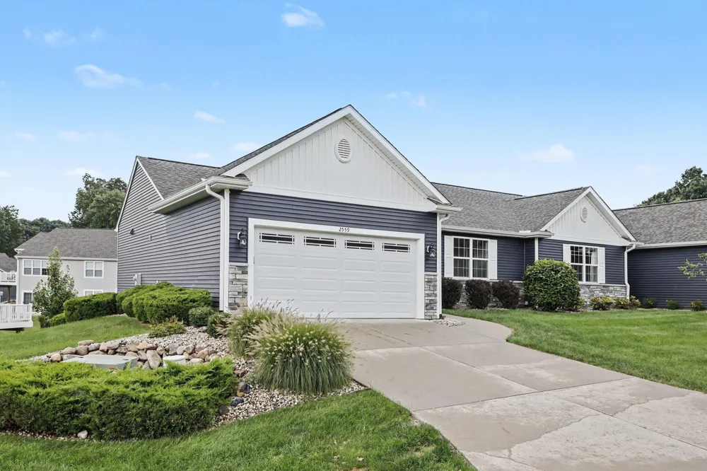 2559 Hunters Run Kalamazoo, MI 49048