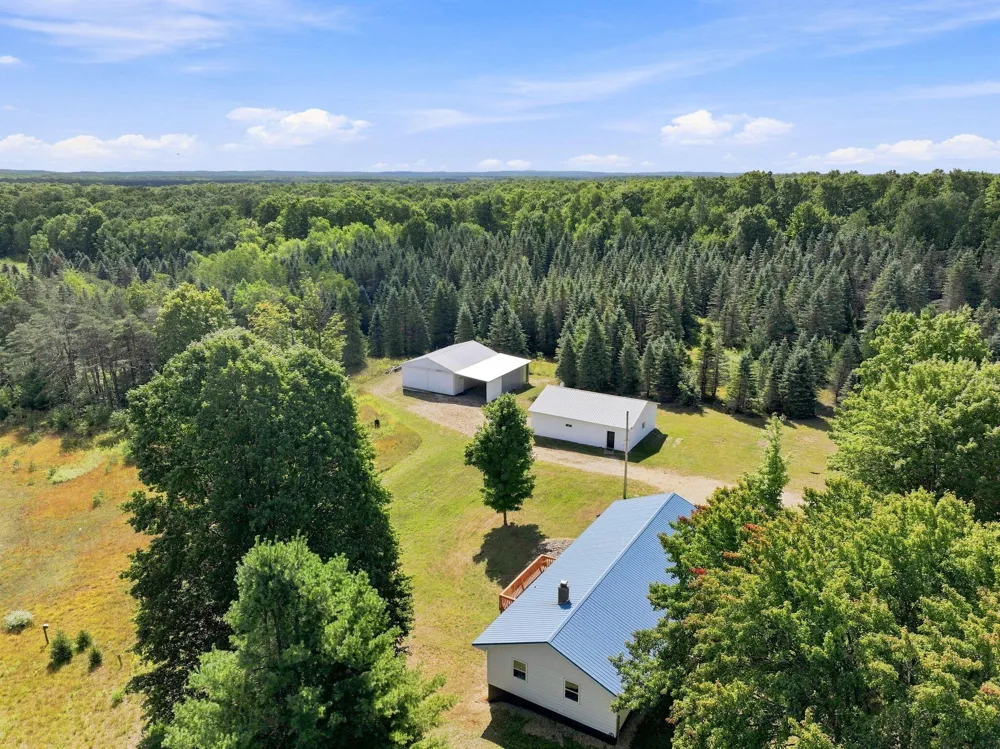 145 S 35 ROAD Cadillac, MI 49601