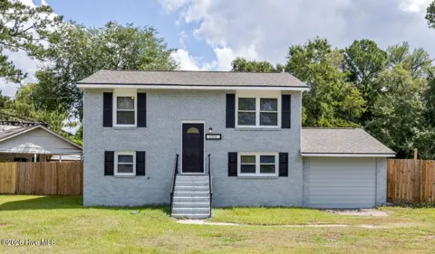2208 Bungalow Road
