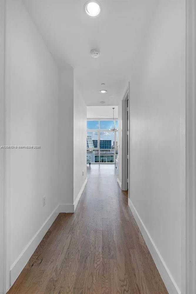 201 Aqua Ave #PH4 Miami Beach, FL 33141