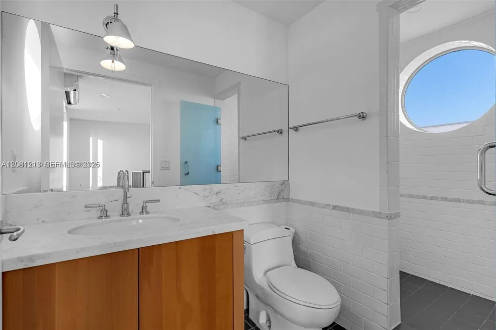 201 Aqua Ave #PH4 Miami Beach, FL 33141