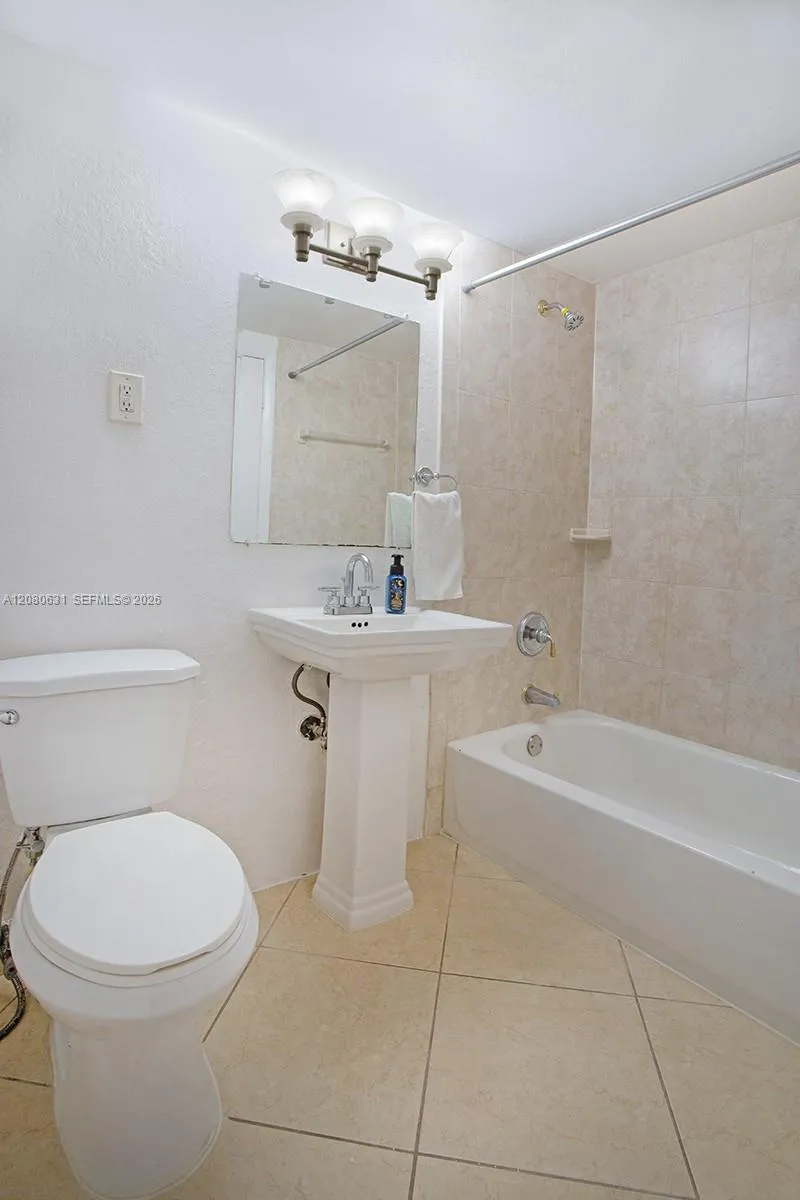744 NE 14th Ave #6 Fort Lauderdale, FL 33304
