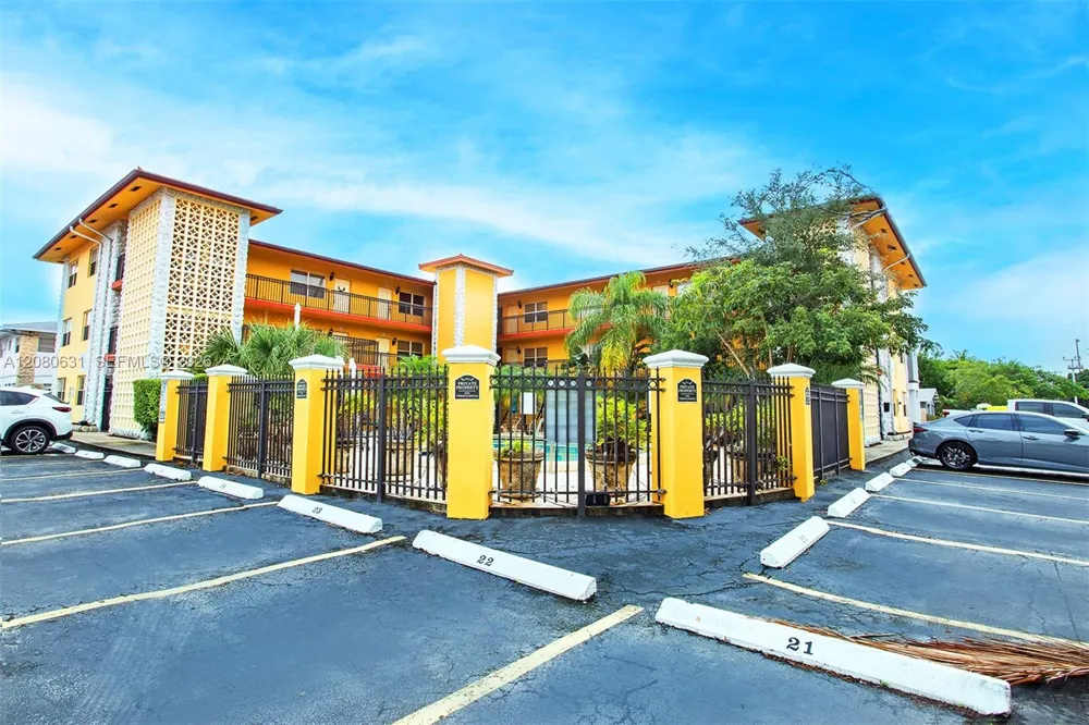 744 NE 14th Ave #6 Fort Lauderdale, FL 33304