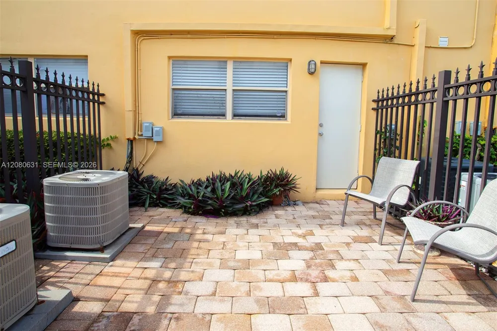 744 NE 14th Ave #6 Fort Lauderdale, FL 33304