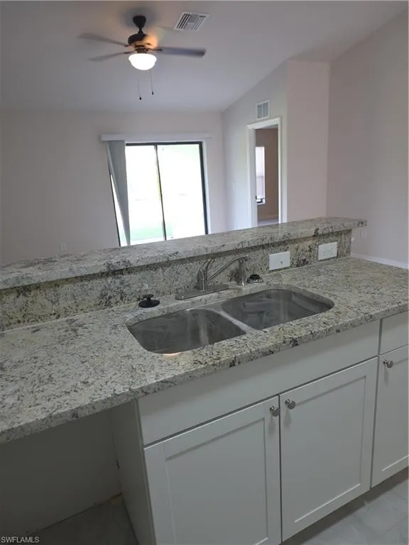 1418 SE 1st Place Cape Coral, FL 33991