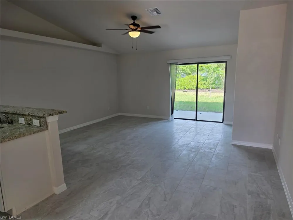 1418 SE 1st Place Cape Coral, FL 33991