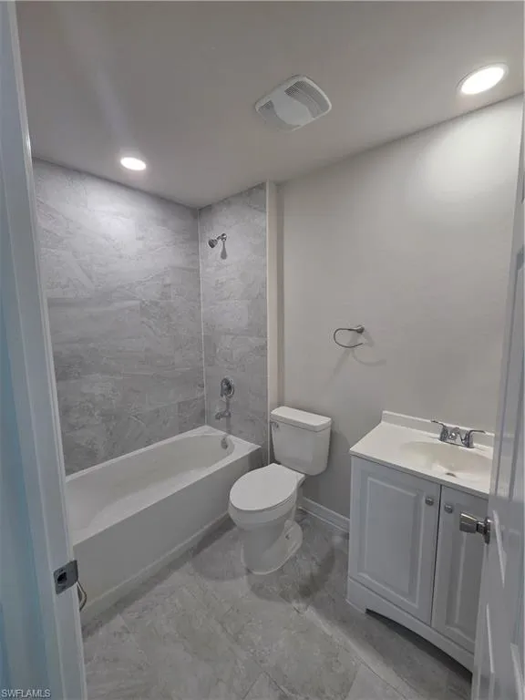 1418 SE 1st Place Cape Coral, FL 33991
