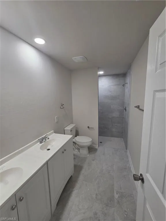 1418 SE 1st Place Cape Coral, FL 33991