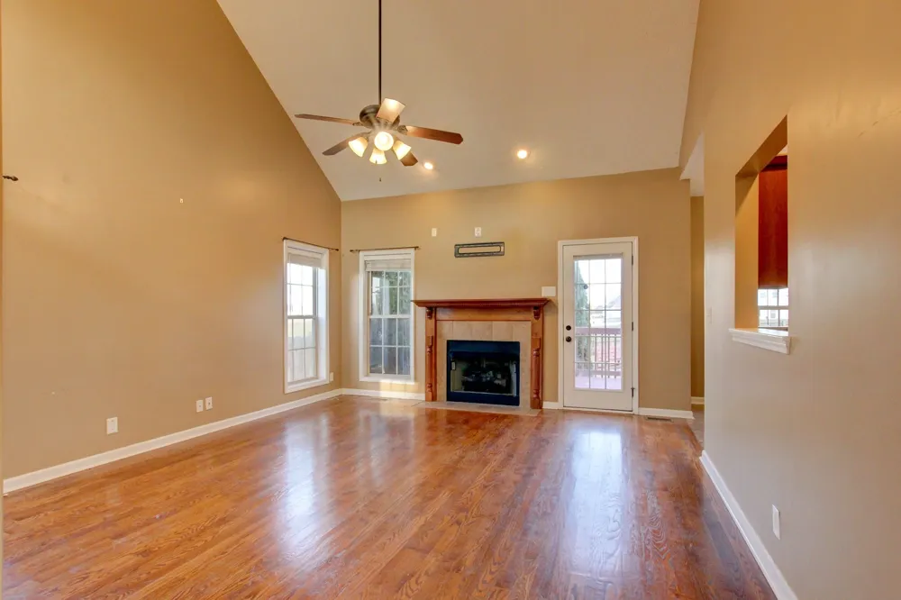2997 Brewster Dr Clarksville, TN 37042