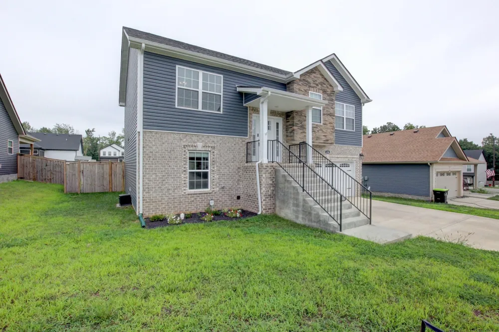 458 Irish Hills Dr Clarksville, TN 37042