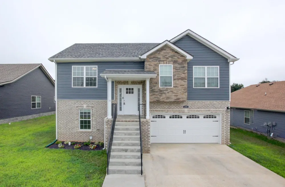 458 Irish Hills Dr Clarksville, TN 37042