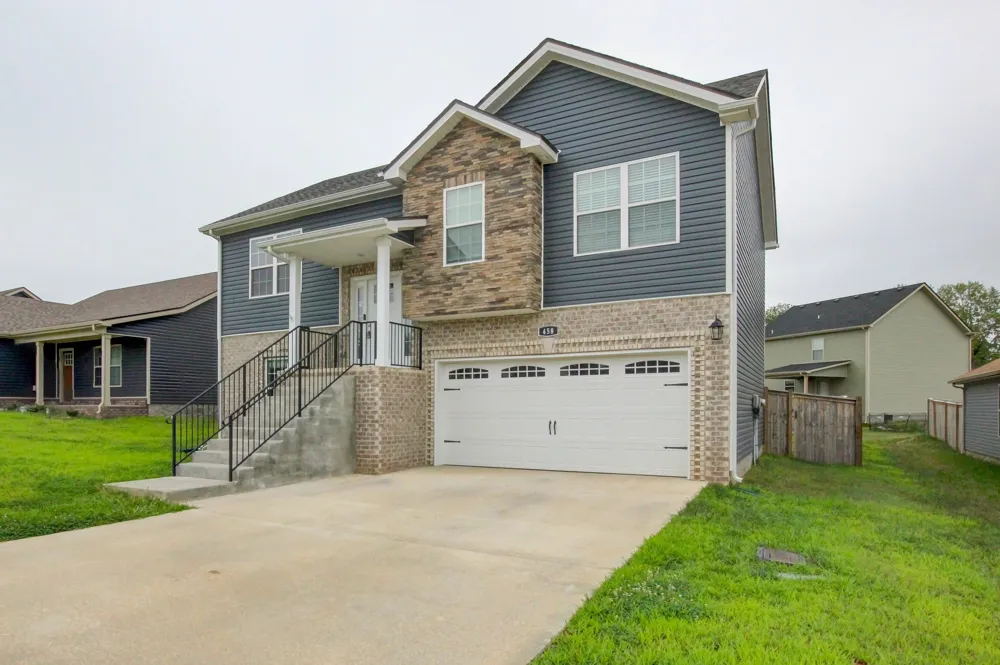 458 Irish Hills Dr Clarksville, TN 37042