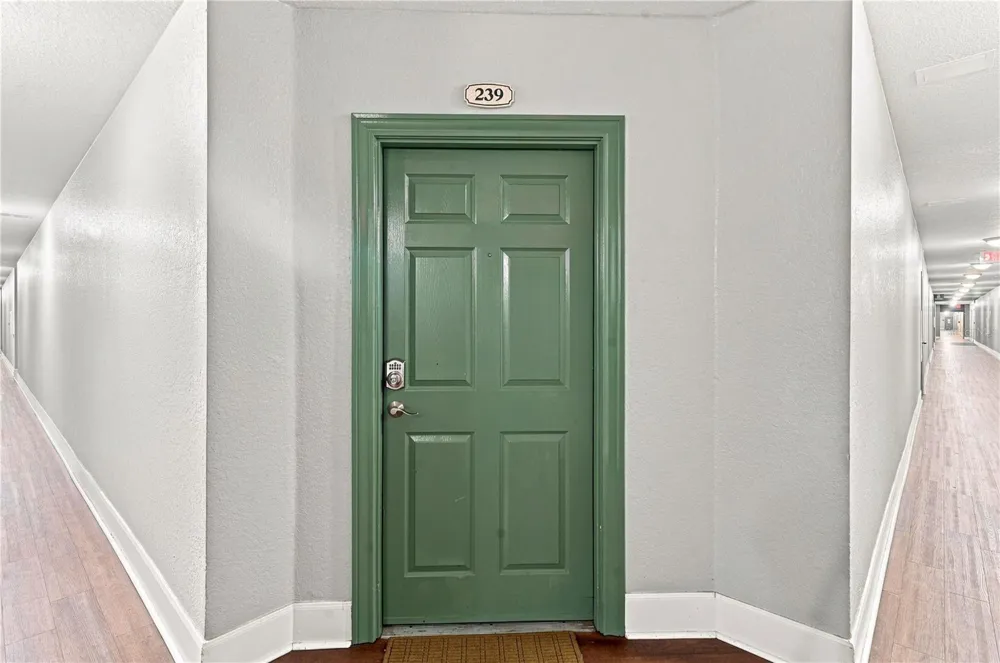 860 ORANGE AVENUE #239 Orlando, FL 32801