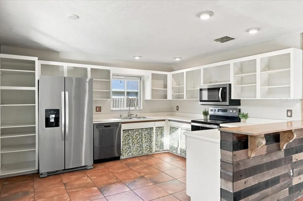 20828 MAXIM PARKWAY Orlando, FL 32833