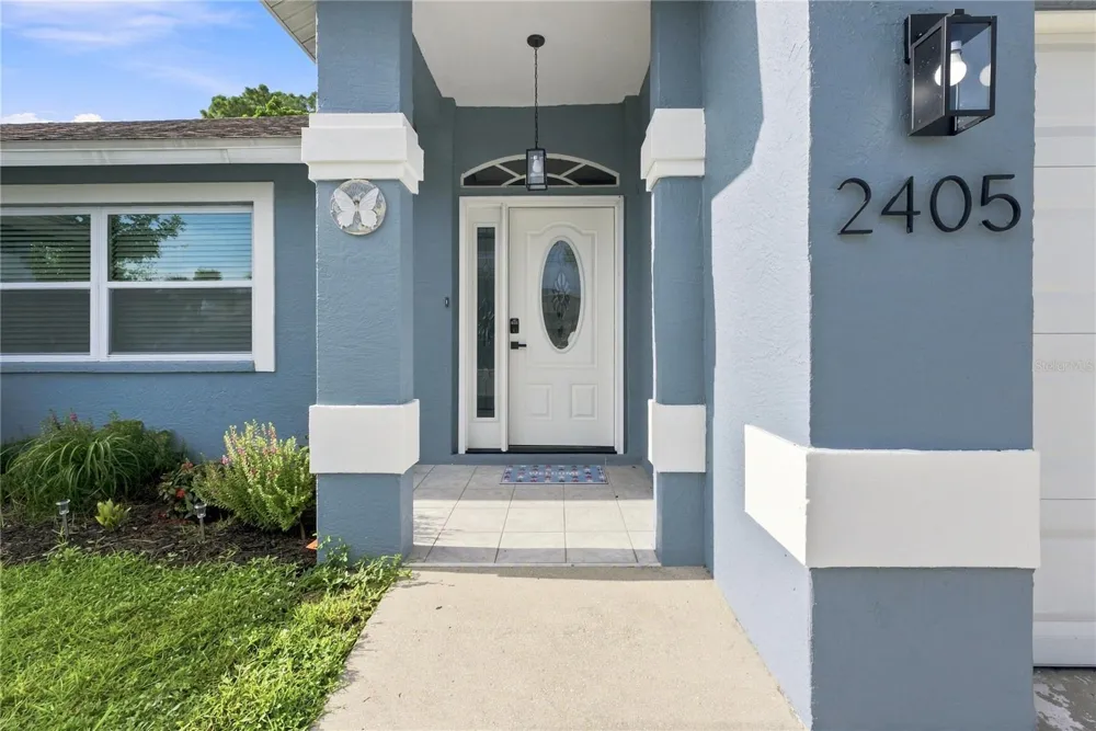 2405 APPALOOSA CIRCLE Sarasota, FL 34240