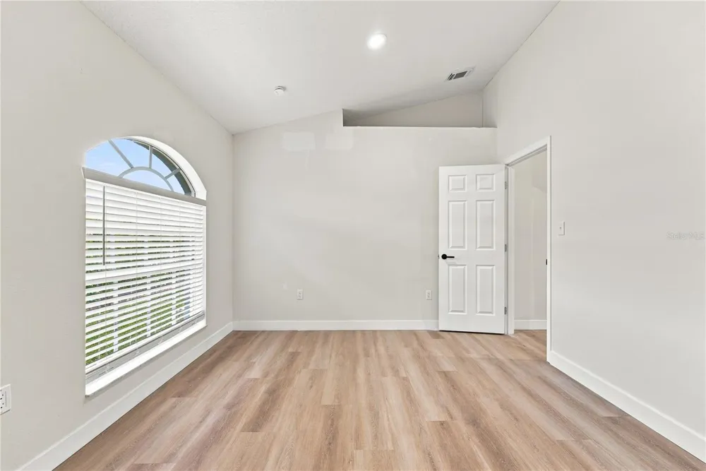 2405 APPALOOSA CIRCLE Sarasota, FL 34240