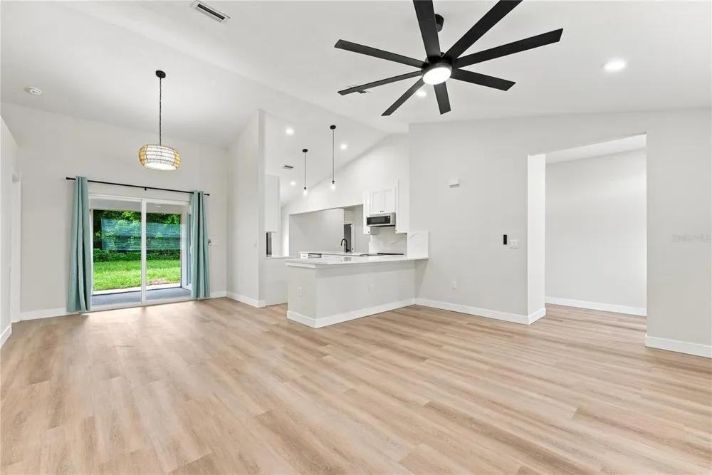 2405 APPALOOSA CIRCLE Sarasota, FL 34240
