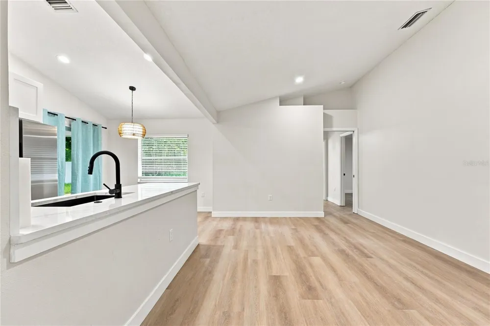 2405 APPALOOSA CIRCLE Sarasota, FL 34240