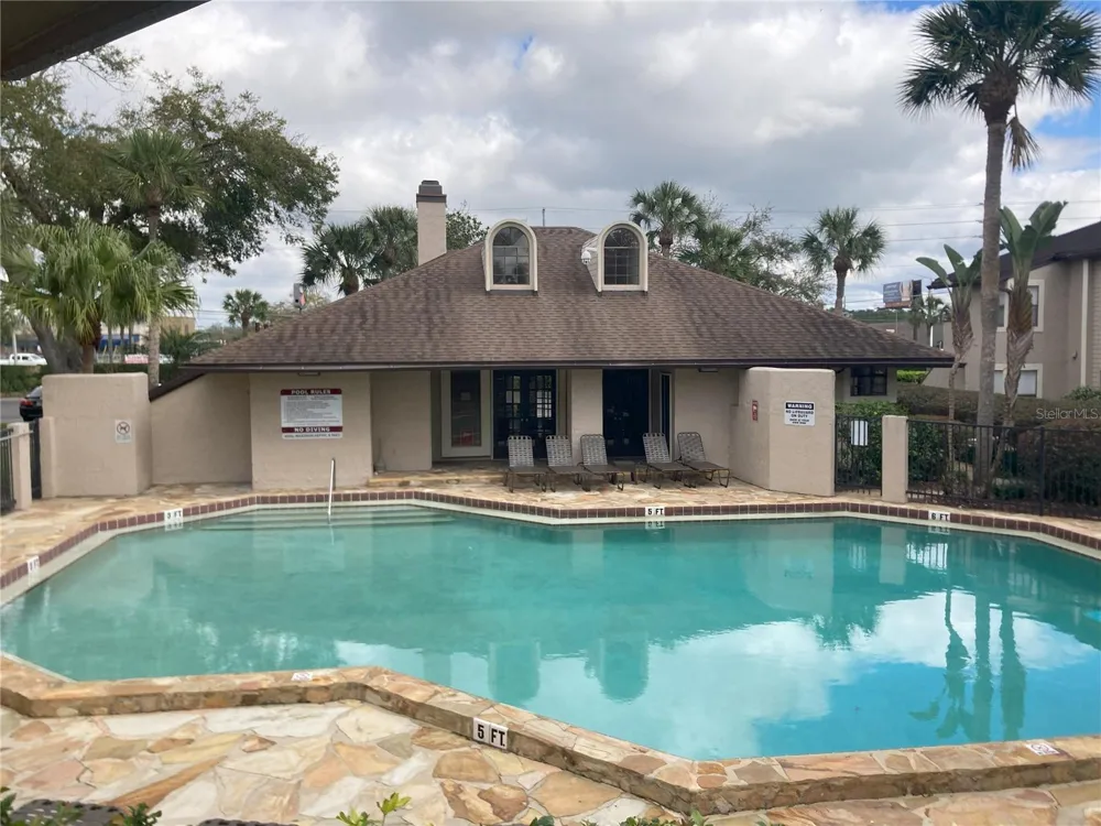 2918 ANTIQUE OAKS CIRCLE #25 Winter Park, FL 32792
