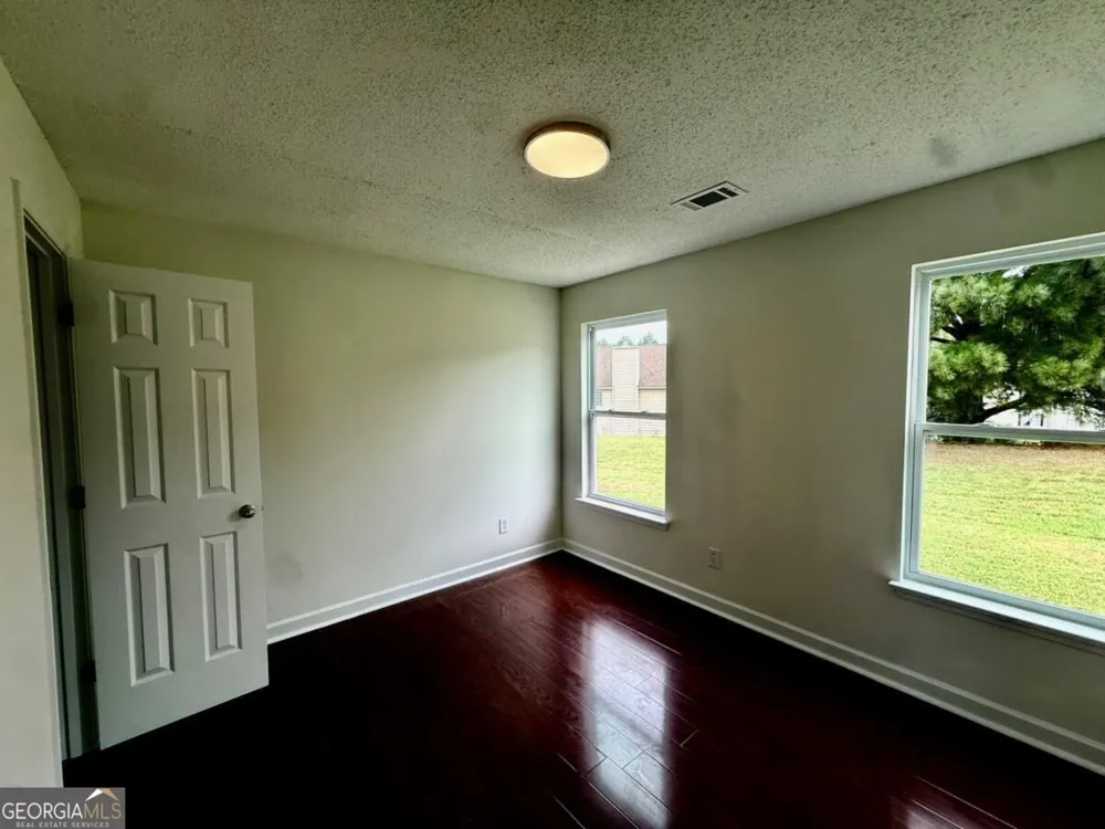 510 Shire LN Fairburn, GA 30213