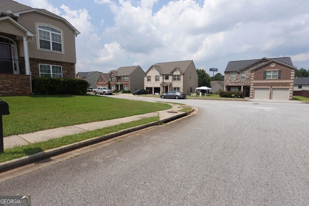 5943 Rex Ridge CT Rex, GA 30273