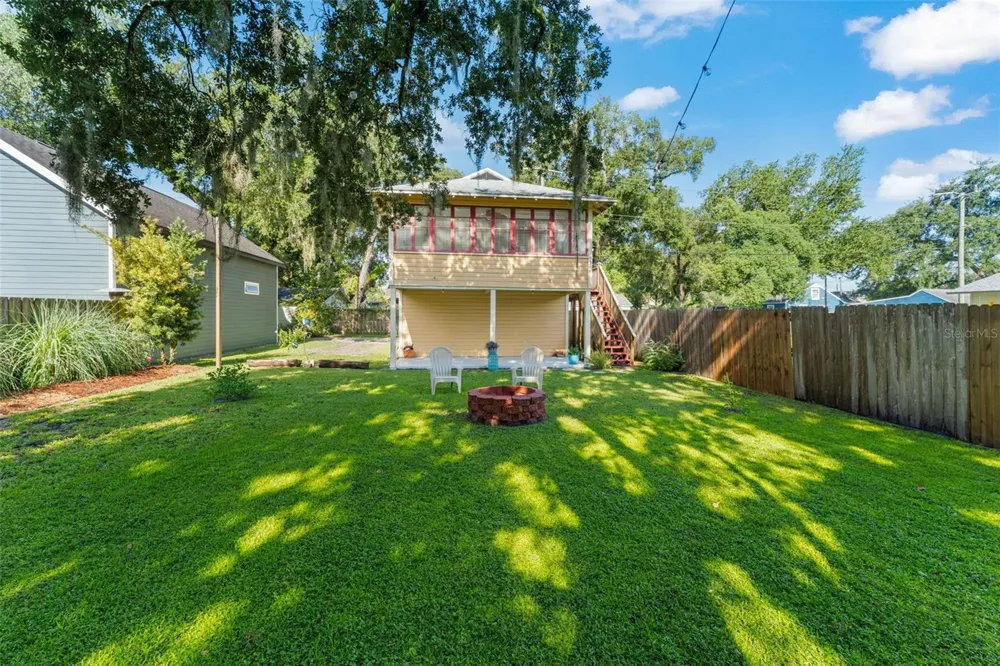 1018 S ELM AVENUE Sanford, FL 32771