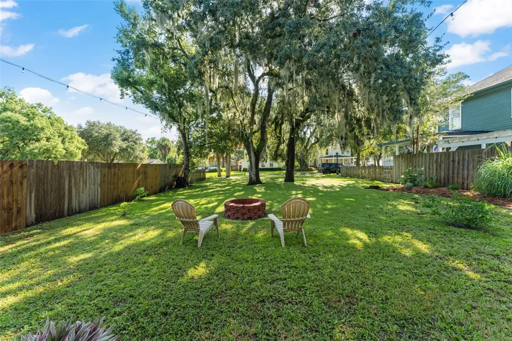 1018 S ELM AVENUE Sanford, FL 32771
