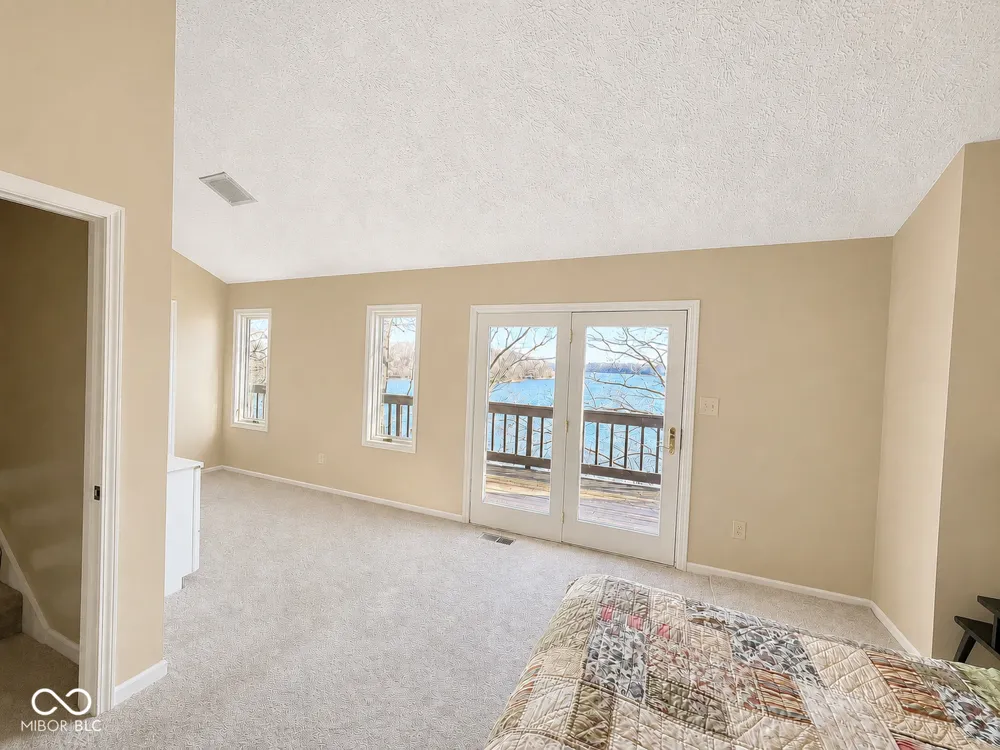 2072 E Waters Edge Drive #15 Bloomington, IN 47401