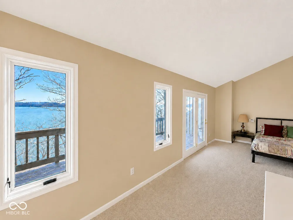 2072 E Waters Edge Drive #15 Bloomington, IN 47401