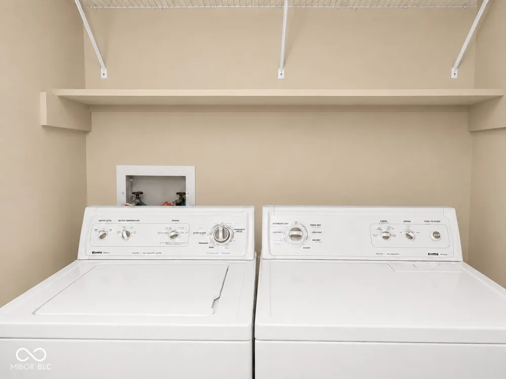 2072 E Waters Edge Drive #15 Bloomington, IN 47401