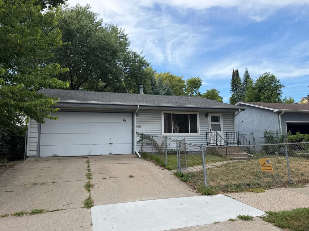 711 5th Avenue SE Minneapolis, MN 55414
