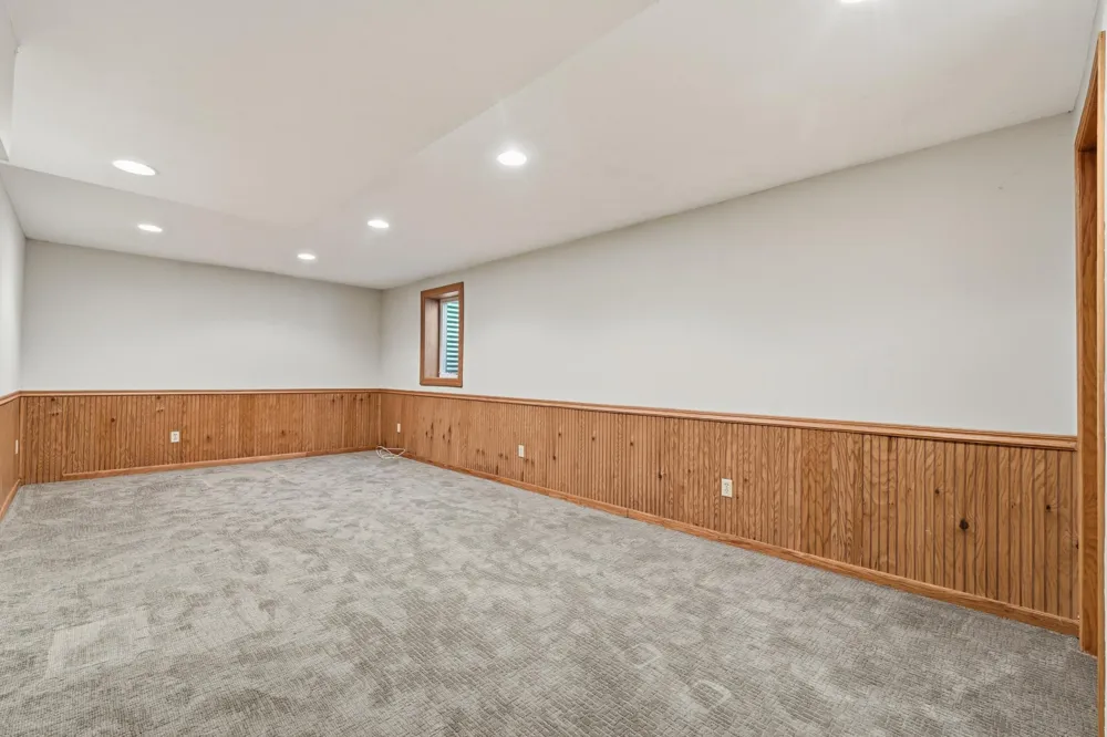 9083 Gould Road Eden Prairie, MN 55347