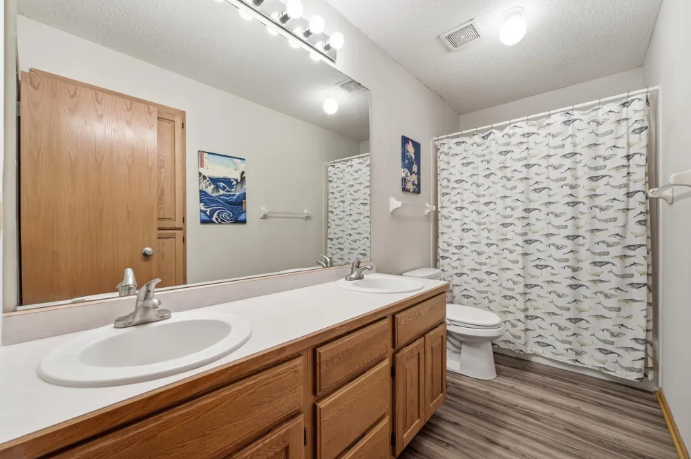 9083 Gould Road Eden Prairie, MN 55347
