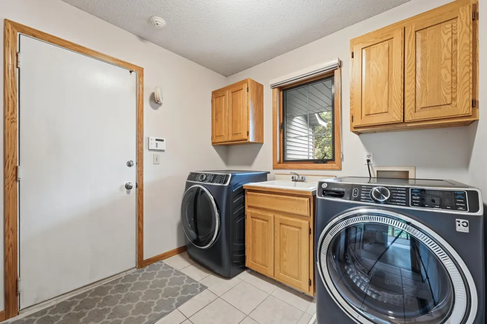 9083 Gould Road Eden Prairie, MN 55347