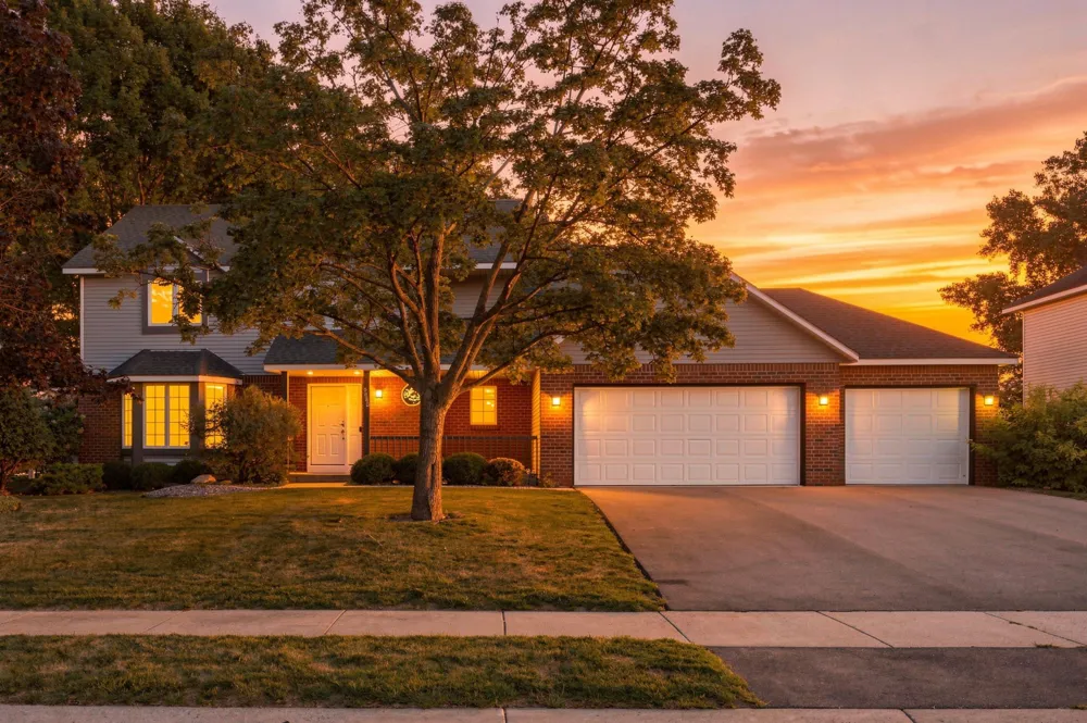 9083 Gould Road Eden Prairie, MN 55347