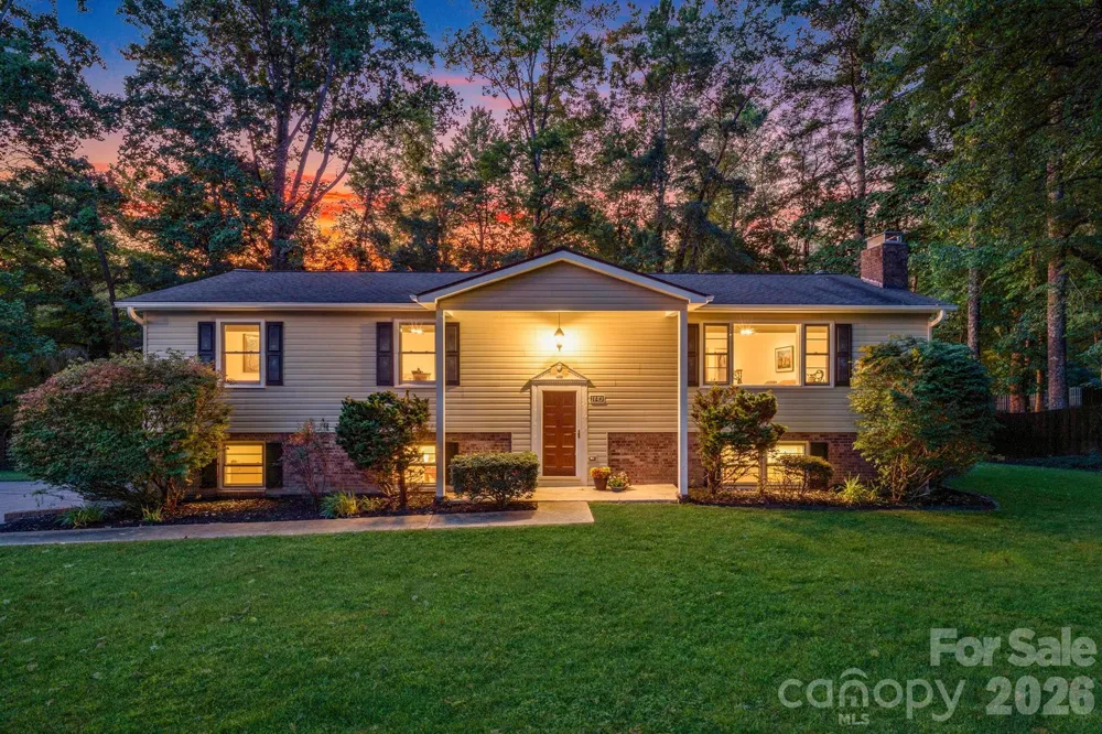 129 Whisperwood Drive Hendersonville, NC 28791