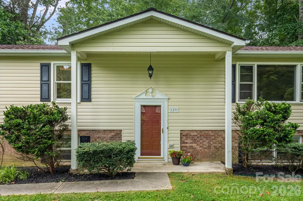 129 Whisperwood Drive Hendersonville, NC 28791