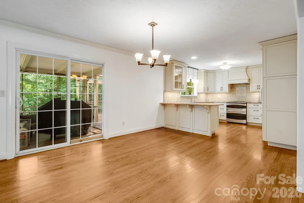 129 Whisperwood Drive Hendersonville, NC 28791